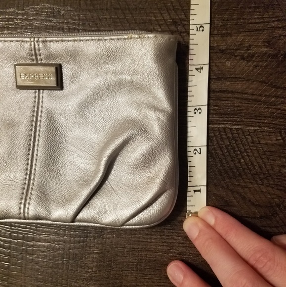 Express wristlet - Picture 7 of 8